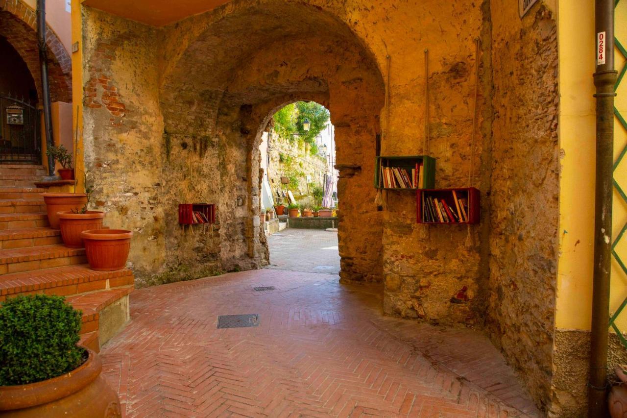 Casa Vacanze Le Tre Casette Амелия Экстерьер фото