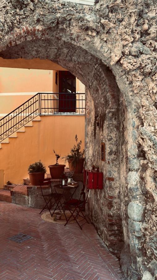 Casa Vacanze Le Tre Casette Амелия Экстерьер фото